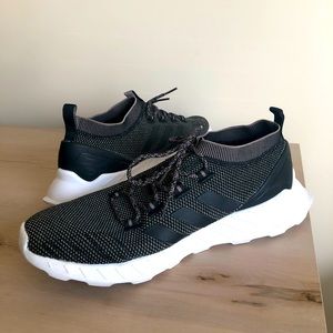 Green Adidas Questar Rise